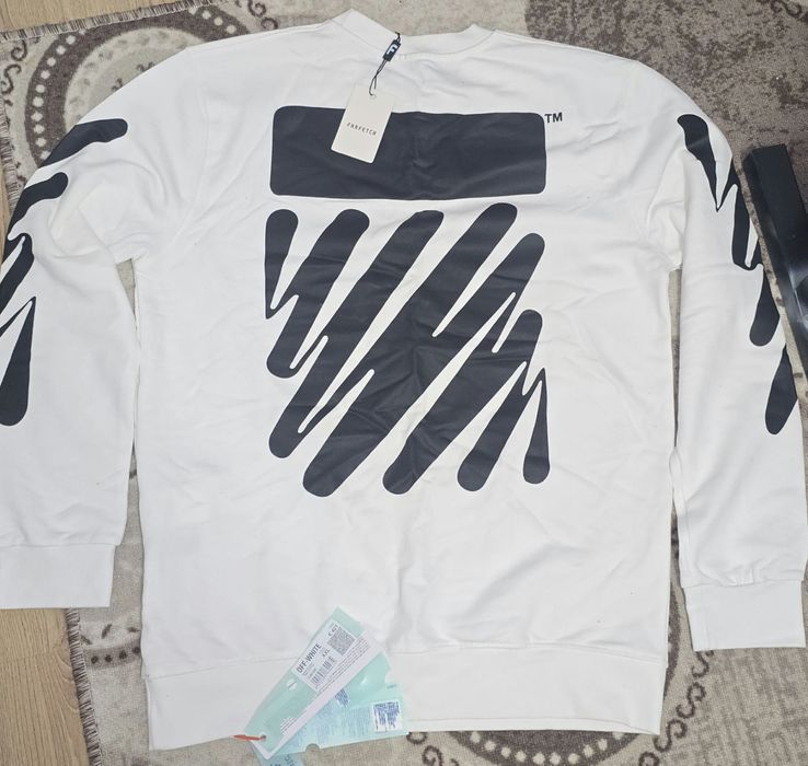 ССуйтшърт Off-White закупен от Farfetch