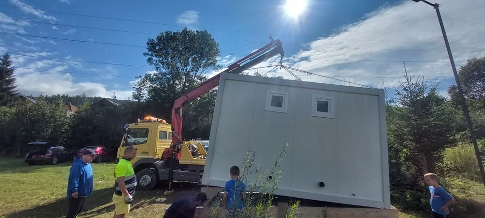 Tractari auto macara 7 locuri  Service deblocari non stop Azuga Busten