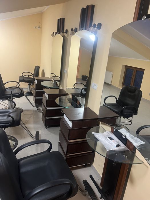 Post & scaune barber,scaun pedichiura,masa manichiura,scaun coafor