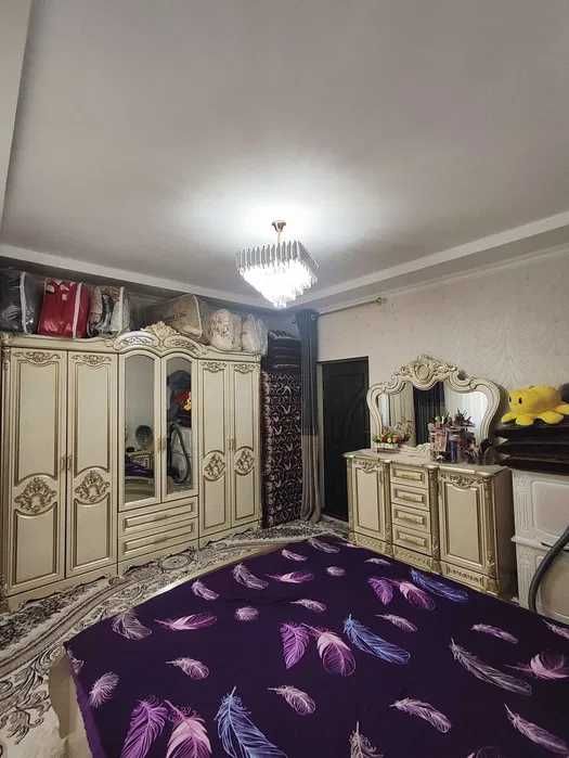 sergilidan 5 honali 3 ta sanuzeli bor uy tezda sotilad