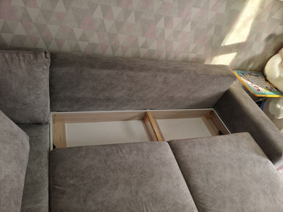 Продам Диван серый