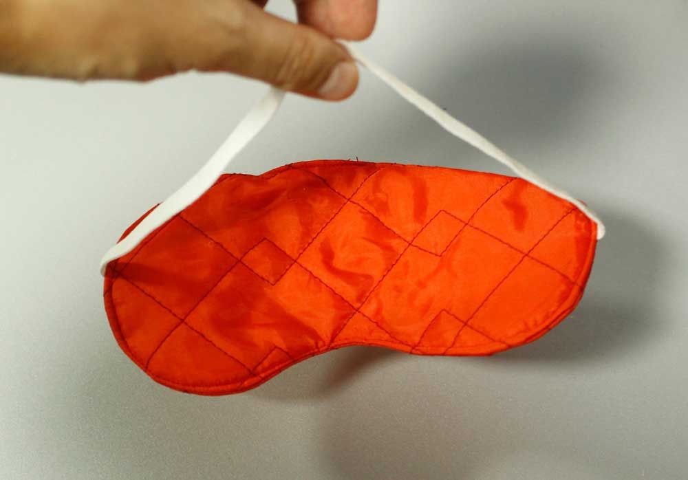 Комплект для комфортного сна (затычки для ушей и маска). Новое.