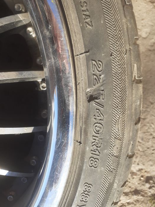 Jante 225/40/18 cu distanțier dacă e necesar