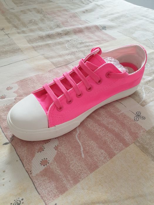 Нови дамски кецове булдозер