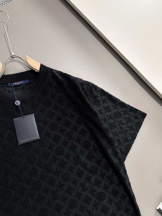 Aduc pe comanda Compleu LOUIS VUITTON orice model