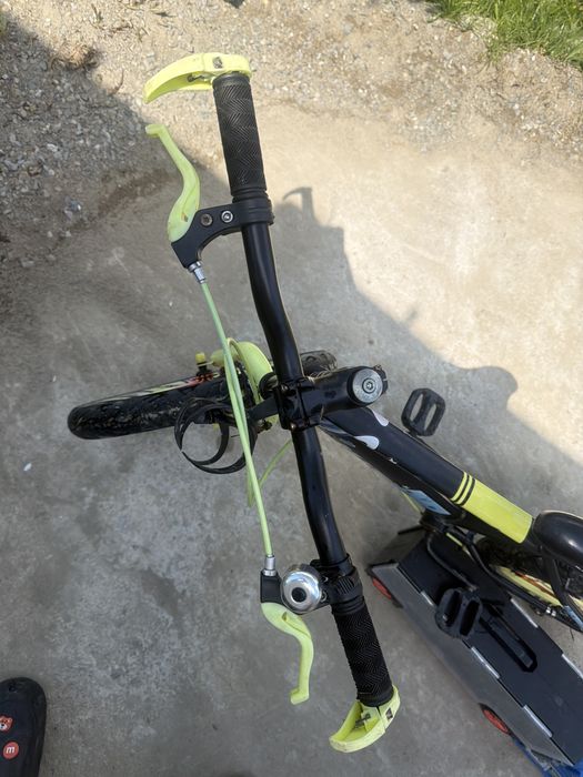 Vând bicicletă copii 7-10 ani