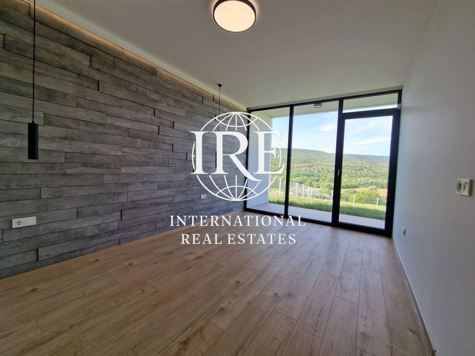 Продава се Къща в Балчик - 104 кв.м за 1779 €/кв.м - Снимка #2