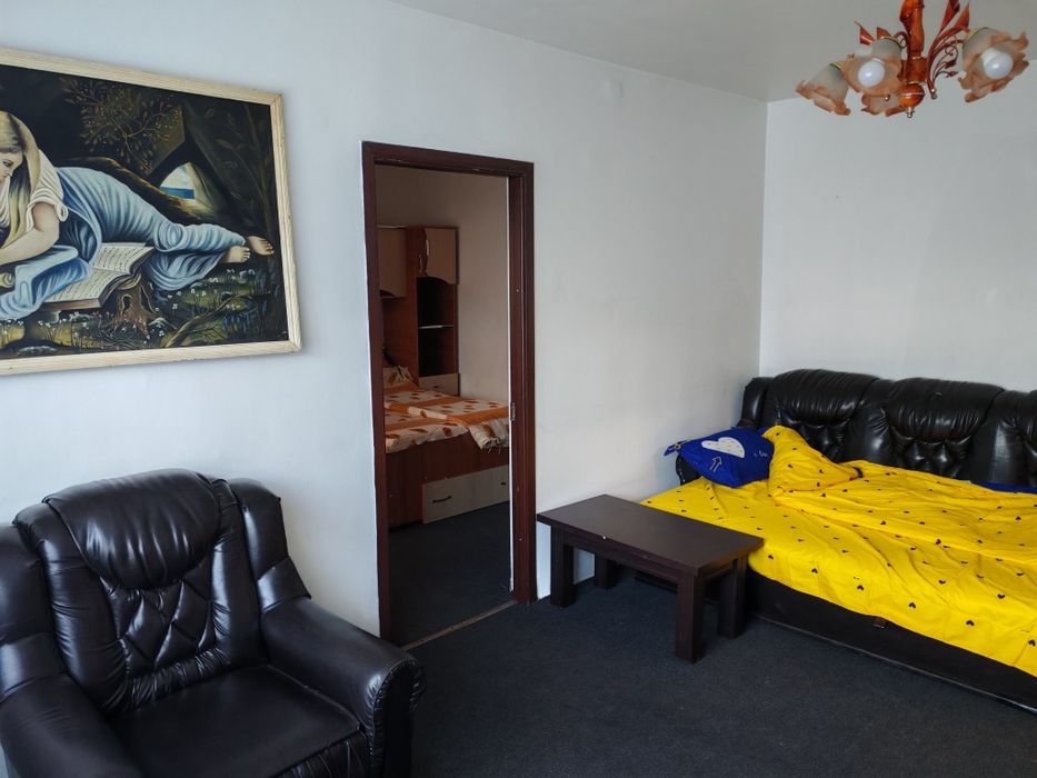 Închiriez apartament