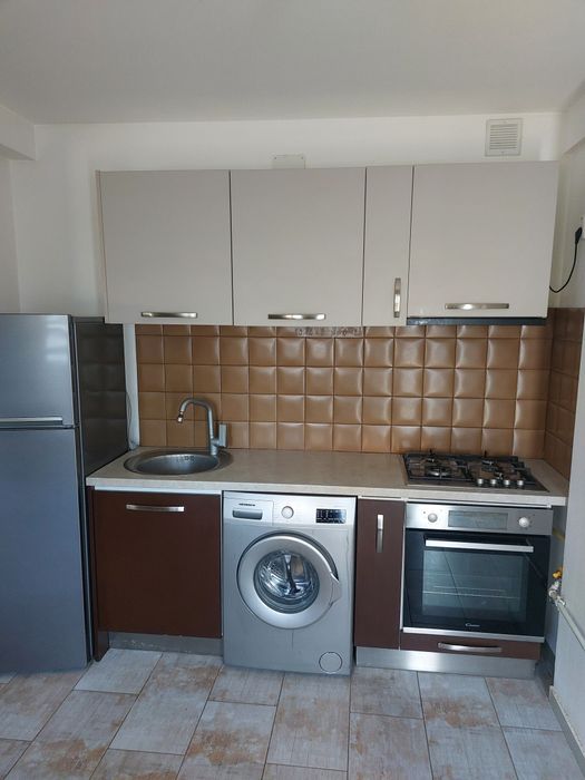 De inchiriat-Garsoniera + Apartament