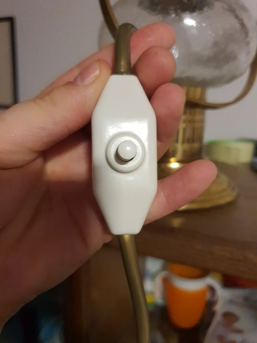 Lampă  cu glob de sticlă