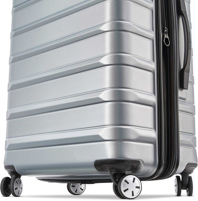 Чемоданы Samsonite Omni-2  комплект 3 шт.   Цвет - Серебро