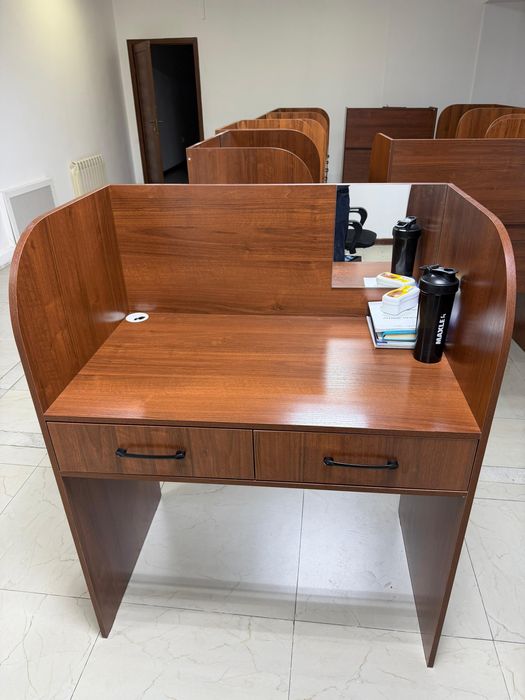 Столы для отдела продаж