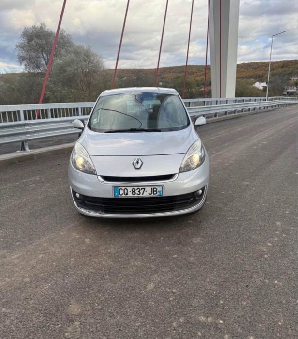 Renault Grand Scenic 5 locuri