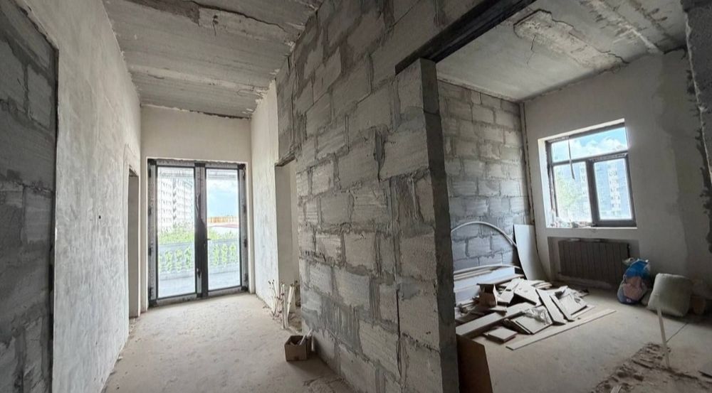 Паркентский. Продажа 4х ком. Новостройка.