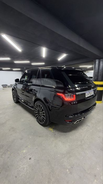 Renjrover sport 4,4 tinu moshina
