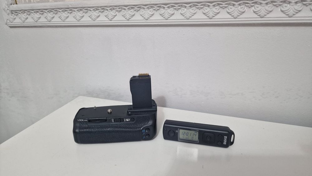 Grip Meike -  Canon 760d / 750 d cu telecomanda