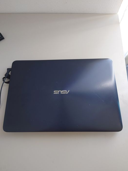 Asus X556UQ funcțional fara ssd ( i5-7200u• 8gb RAM DDR4• Nvidia 940) light gaming