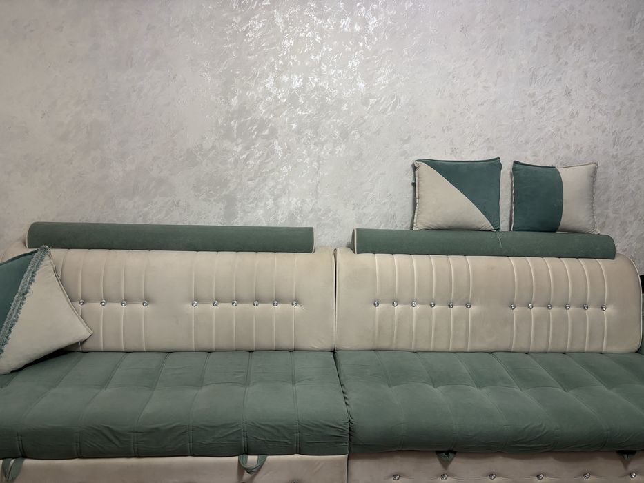 Мягкий диван на 4 метра