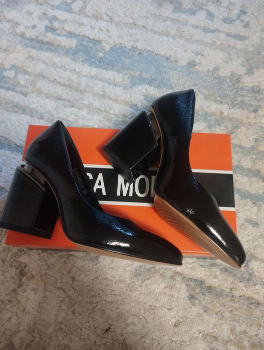 Продам туфли новые