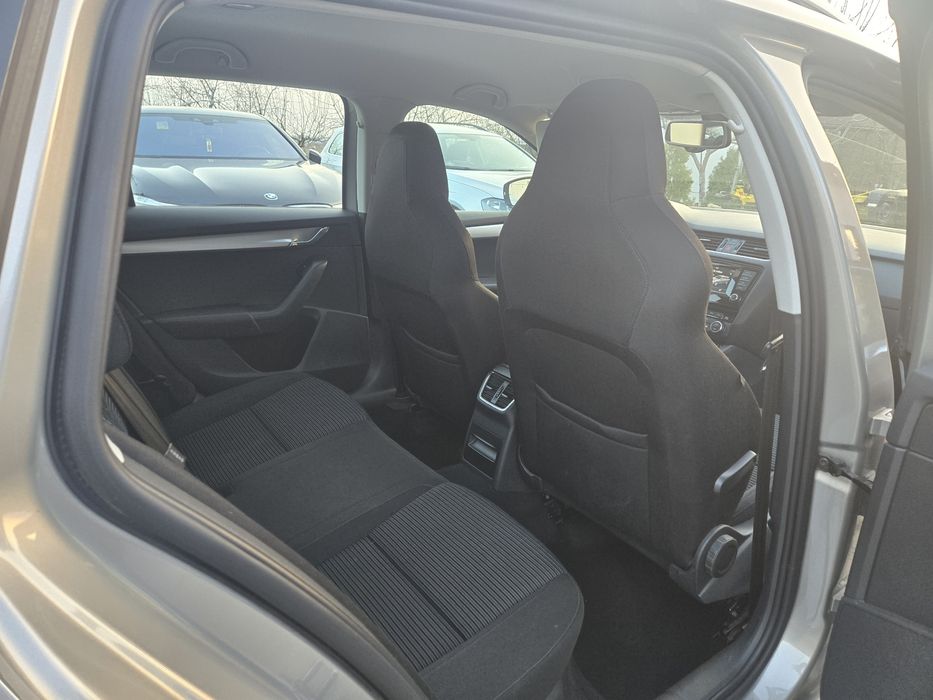 Skoda octavia 3 Elegance Recaro 1.2 tsi 4cilindree  105cp 212.000 km