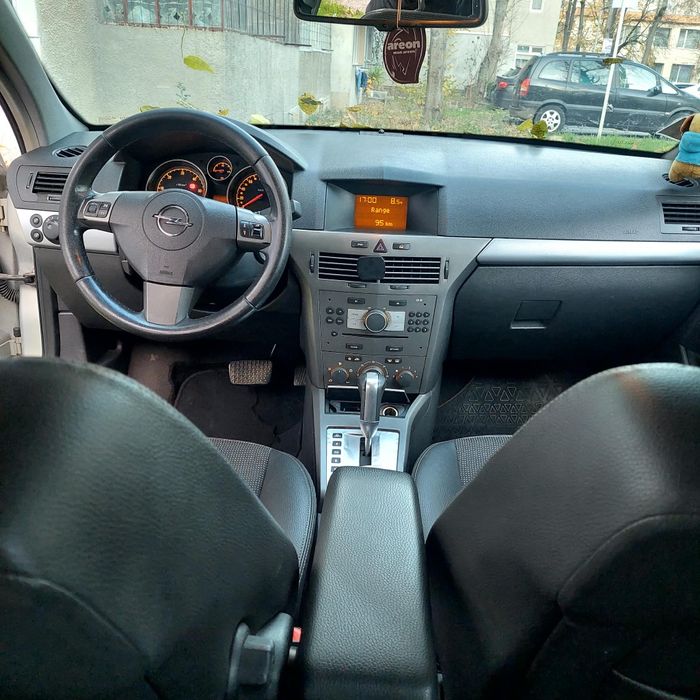 Opel Astra H 1.9 CDTI automata