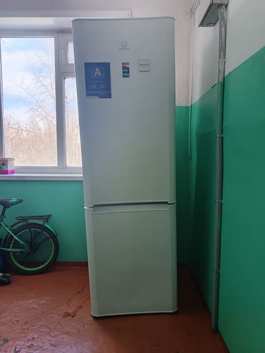 Холодильник в хорошем состоянии