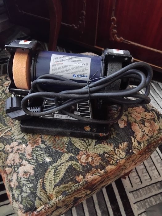 Polizor nou la pret 150 lei,bormasina bosch,nefolosita 150 lei,si bormasina universala cu mai multe functii noua  blakenbeker 200 lei