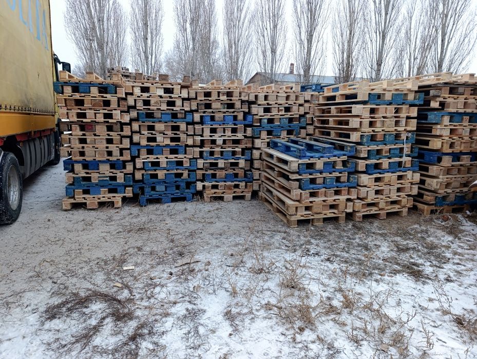Поддоны и  палеты