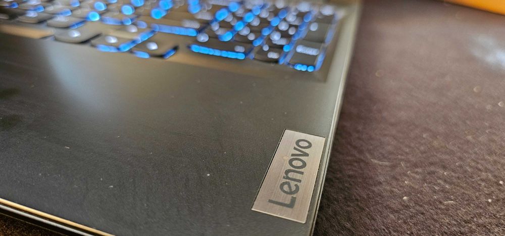 Лаптоп Lenovo AMD Ryzen 7 NVIDIA GeForce GTX 1650 RAM: 32 GB, SSD 2 TB