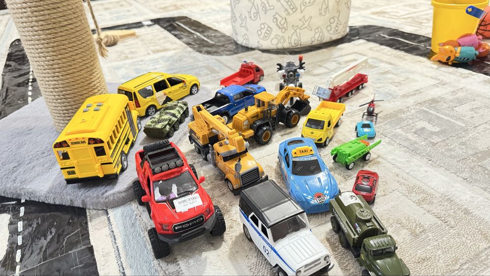 Игрушки, машинки