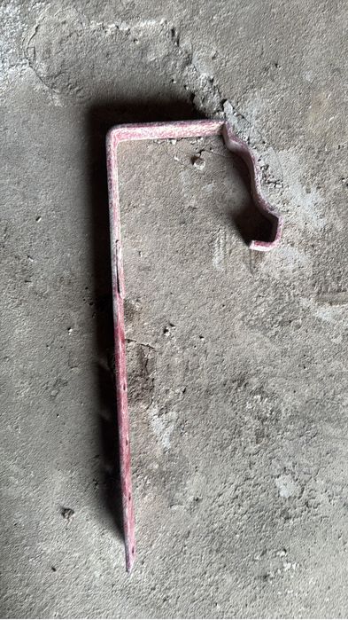 Держатель труб, кручек, кален для водосток