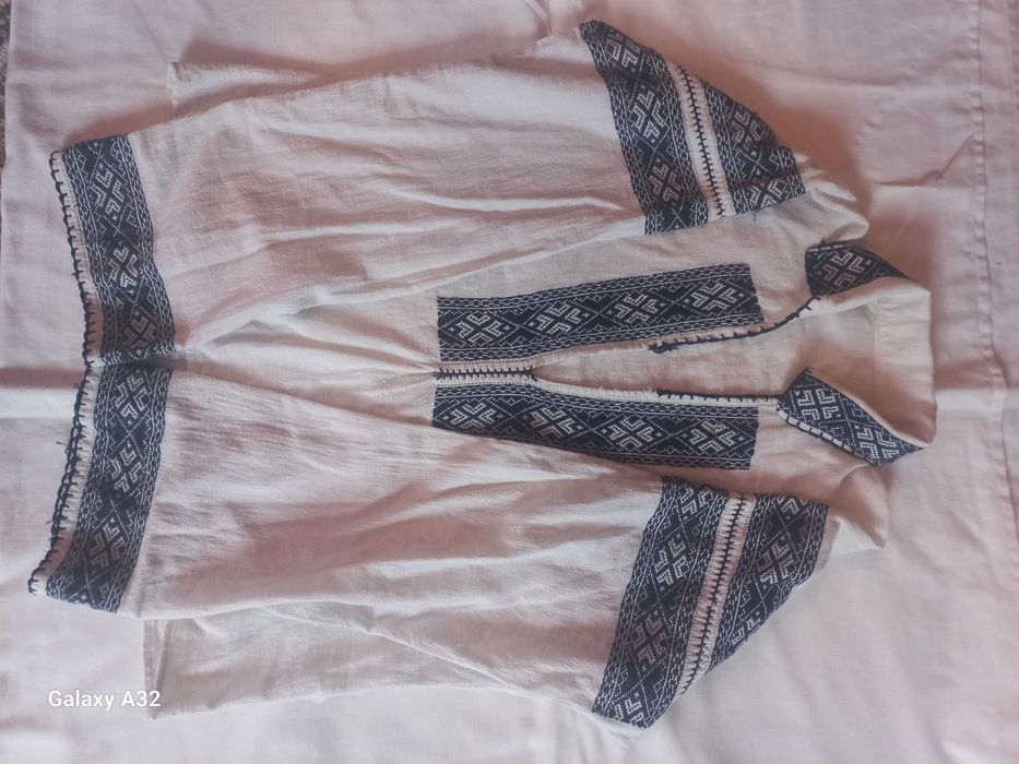 Camasa traditionala/ Ie  veche traditionala