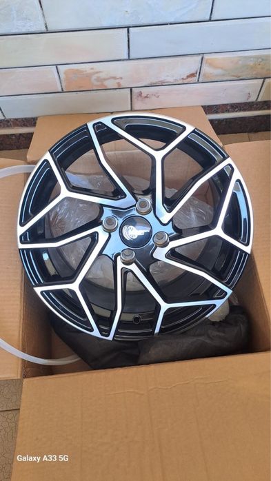 R-15 Sport ва Vossen Дискклар.