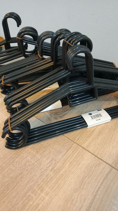 Вешалки новые, цена за единицу