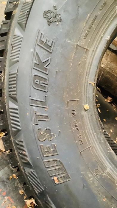 Продам резину 2 балона