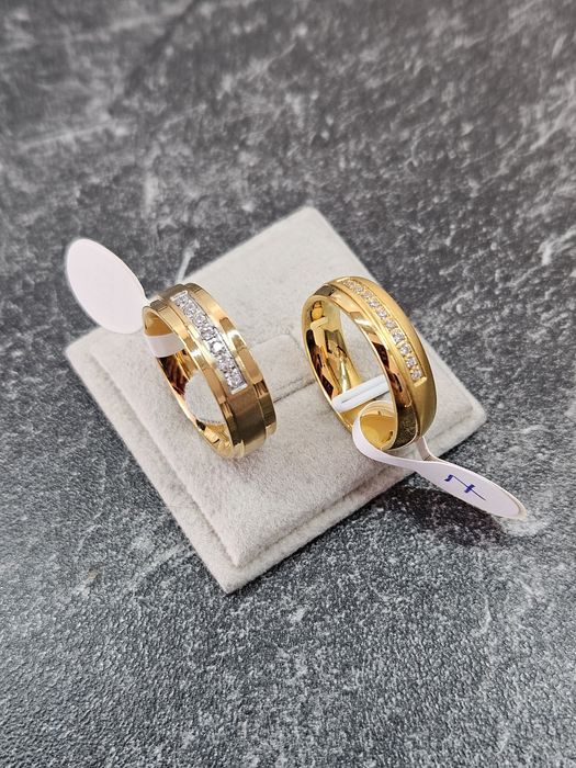 Verighete placate cu aur