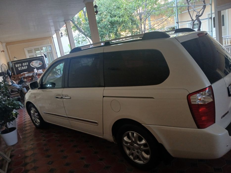 Rent Car Carnival 8 kishili