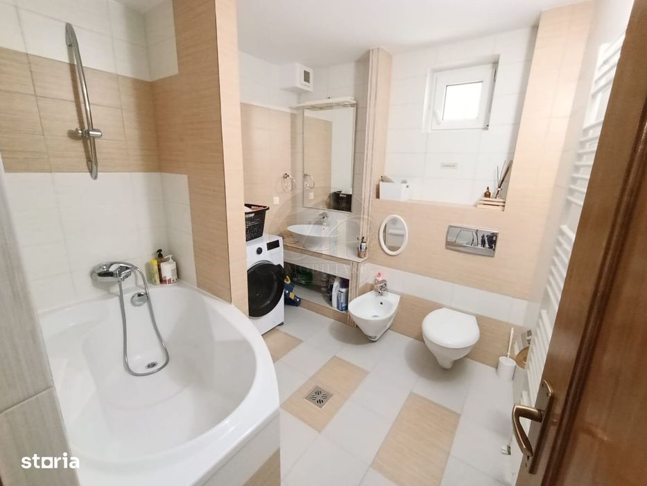 Apartament cu 3 camere,bloc nou, decomandat,105 mp utili,Centru