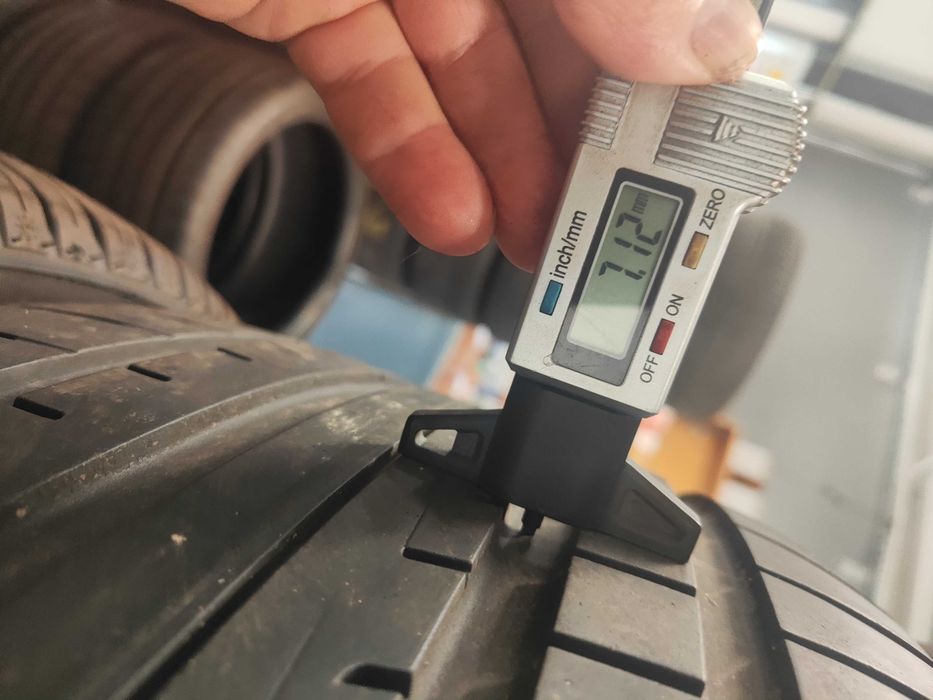 2бр. летни гуми 275/35/19 Goodyear
