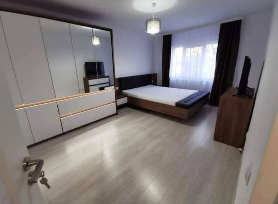 Apartament 1 camera decomandat Podul de fier Statia Pădurii