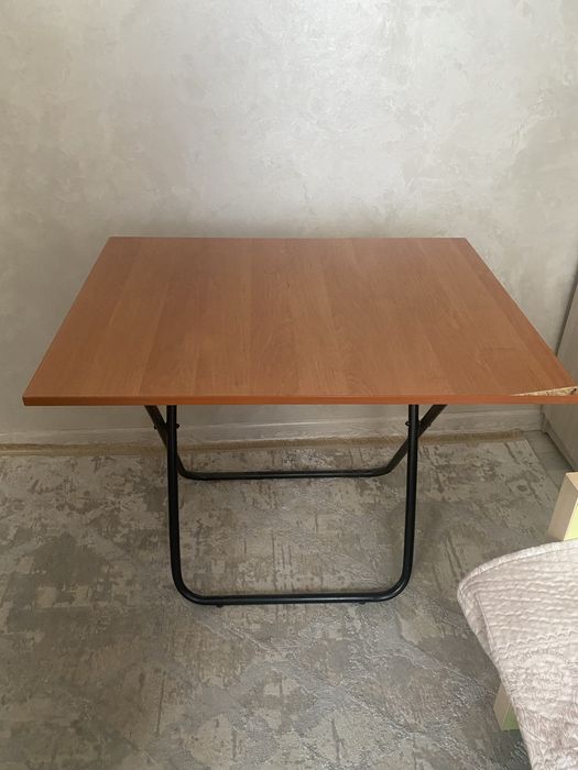 Стол расскладное удобное