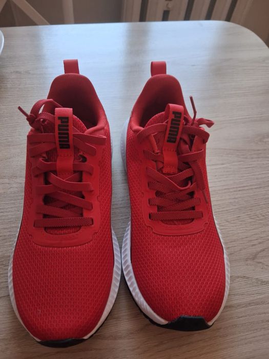 продам новые кроссовки Puma