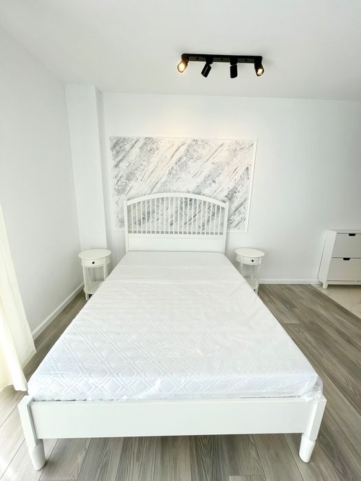 Inchiriez apartament  in Floresti, Teilor