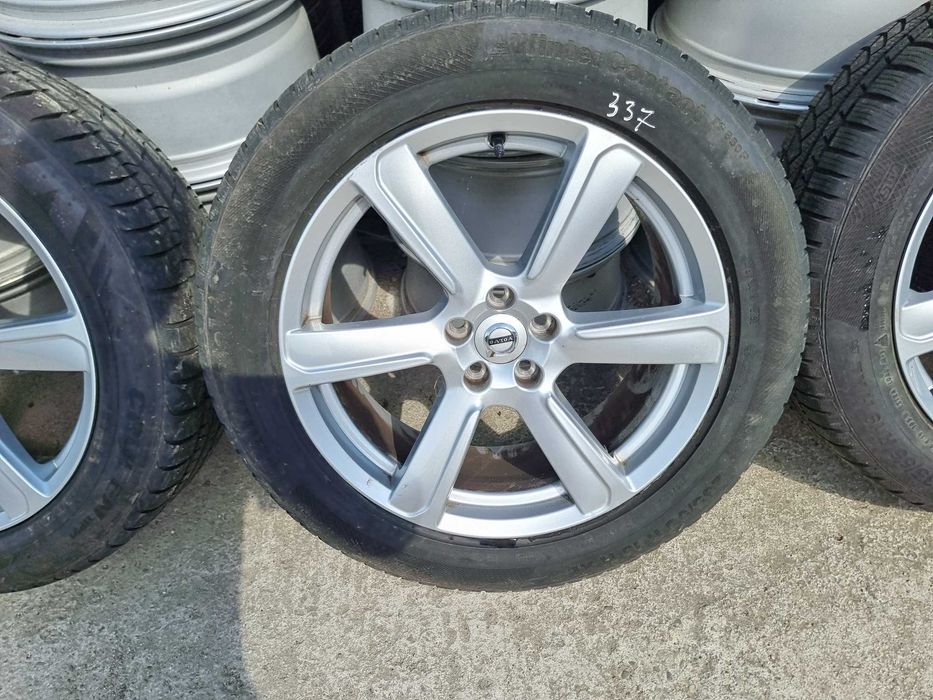 Doua anvelope Kumho Crugen 235 55 ZR19 Dot 0222 ci337