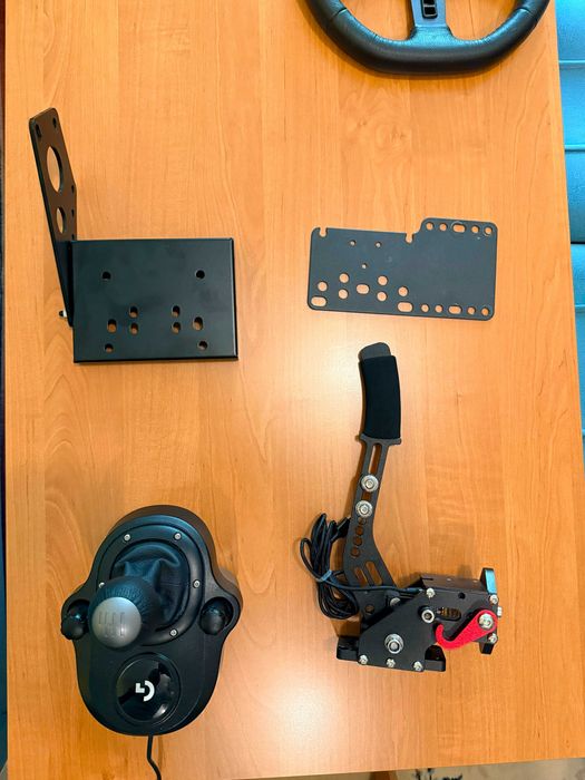 Logitech G29 + Shifter + стойка + Ръчна спирачка. КОМПЛЕКТ !