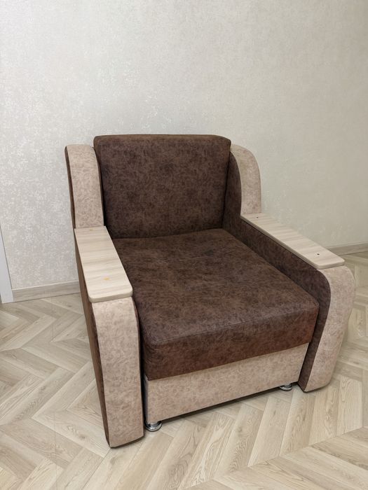 Продам Диван с креслом