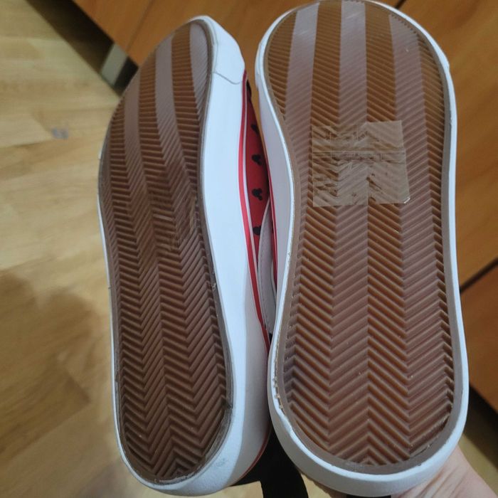 Vand pantofi sport