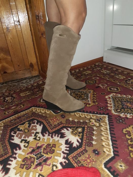 Зимние сапоги женские