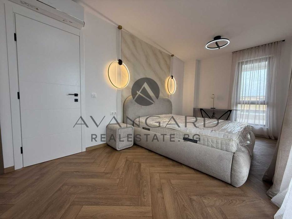 Продава се Тристаен апартамент в Пловдив, Кършияка - 150 кв.м за 1980 €/кв.м - Снимка #3