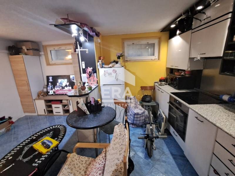 Продава се Едностаен апартамент в Варна, Гръцка махала - 32 кв.м за 1560 €/кв.м - Снимка #2